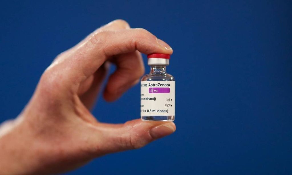 Imagem da notícia Fiocruz espera ter matéria-prima para produção de vacina em 8 de fevereiro