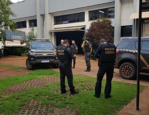 Imagem da notícia PF desmantela grupo criminoso especializado no contrabando de cigarros de origem paraguaia