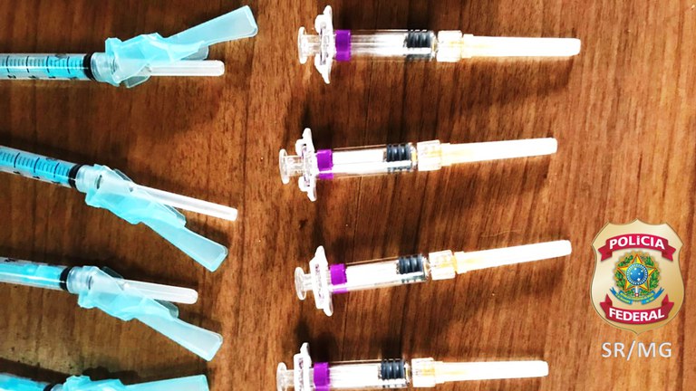 Imagem da notícia PF investiga comercialização e aplicação de vacinas contra Covid-19 de origem ilícita