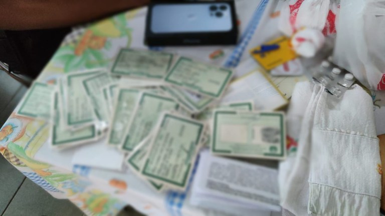 Imagem da notícia PF apreende documentos falsos em operação para combater fraudes em saques do FGTS