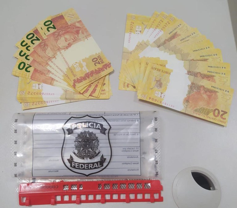 Imagem da notícia PF apreende entregador. R$ 1.020,00 em cédulas falsas foram retirados de circulação