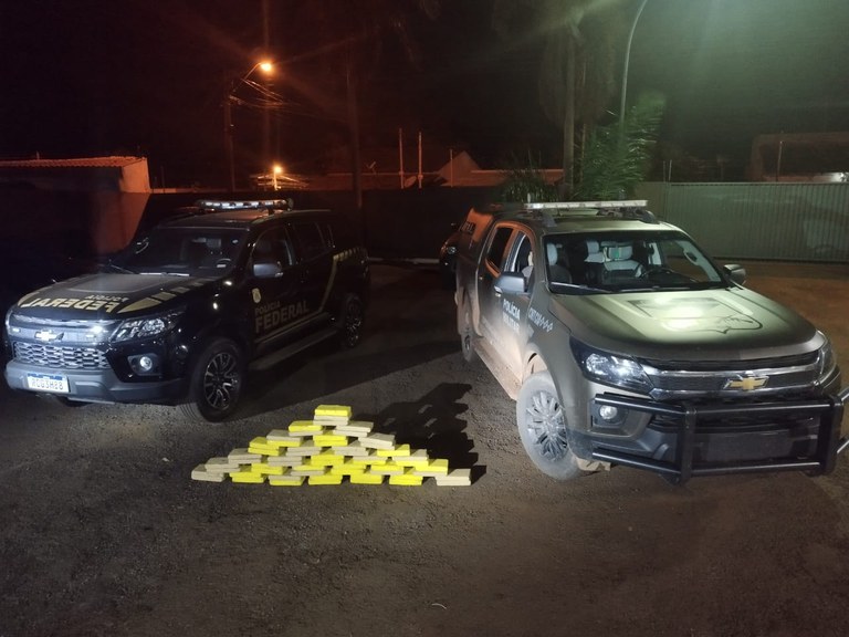 Imagem da notícia Operação contra o tráfico internacional de drogas apreende carga milionária de cocaína em Goiás