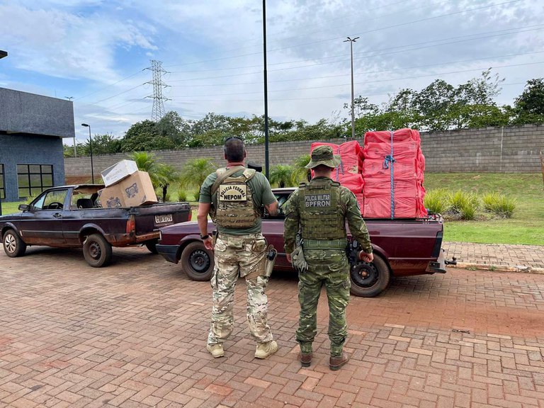 Imagem da notícia Dois veículos carregados com cigarros contrabandeados do Paraguai são apreendidos