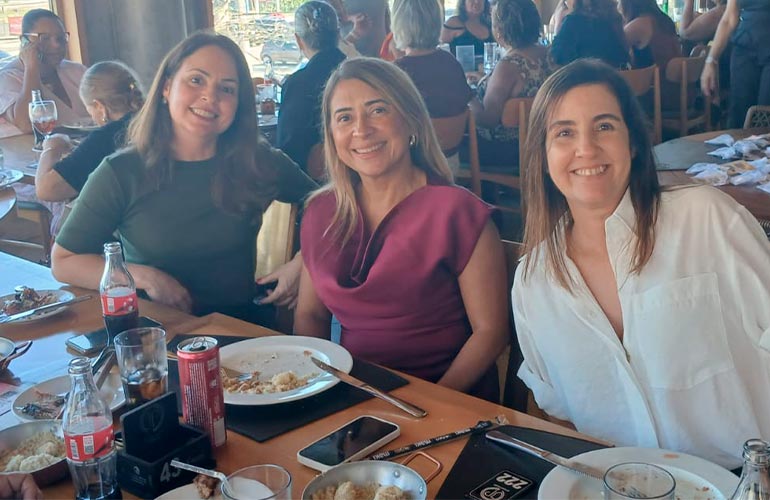 Imagem da notícia SINDIPOL/BA e ANSEF-Salvador celebram o Dia das Mães com almoço especial